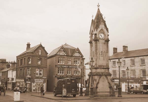 An old sepia image of Penrith market square